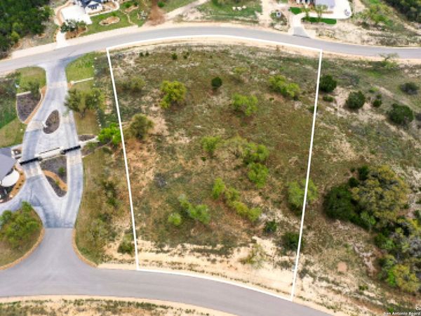 1782 Paradise Parkway, Canyon Lake, TX 78133