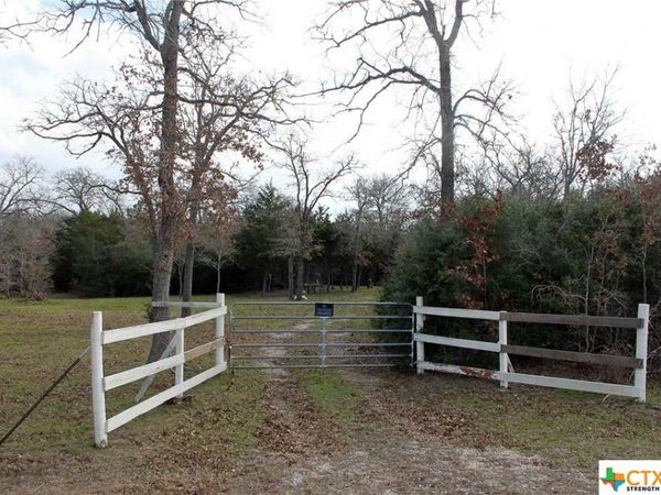 8729 E Fm 20, Dale, TX 78616