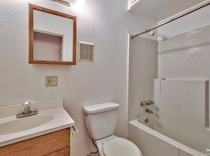 2140 Us Highway 50, South Lake Tahoe, CA 96150 Photo