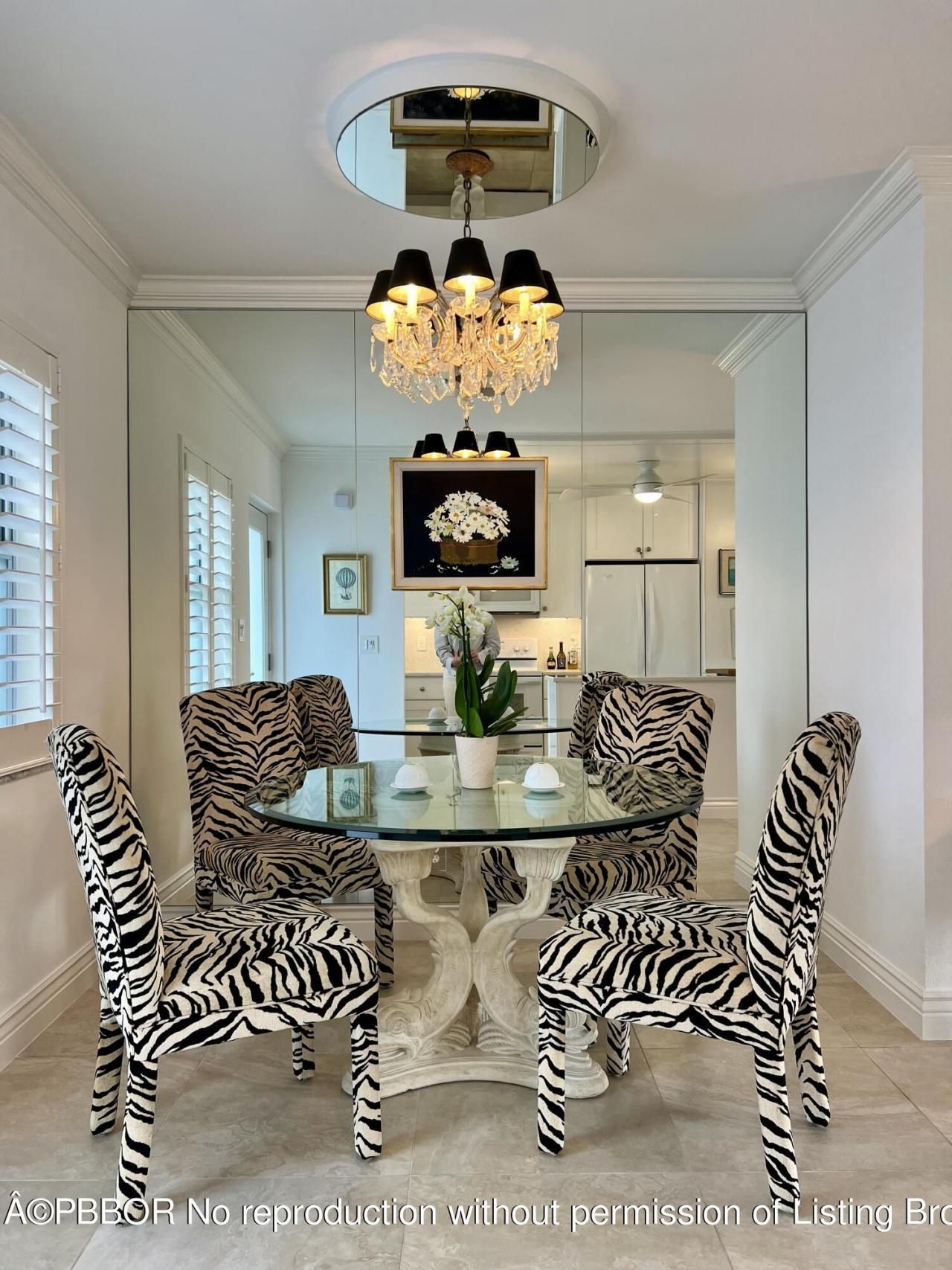 139 Sunrise Avenue, Unit 204, Palm Beach, FL 33480 Photo