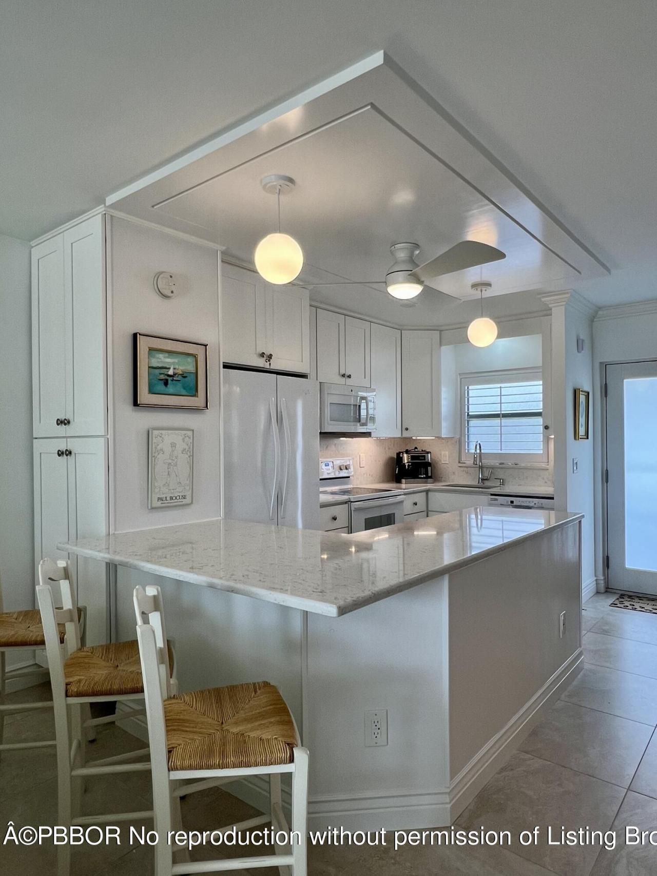 139 Sunrise Avenue, Unit 204, Palm Beach, FL 33480 Photo