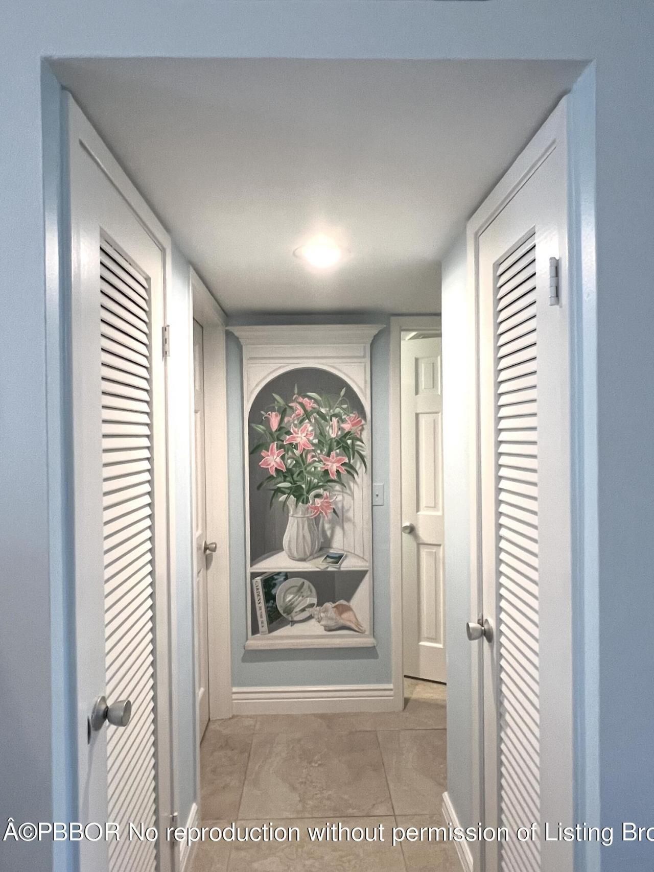 139 Sunrise Avenue, Unit 204, Palm Beach, FL 33480 Photo