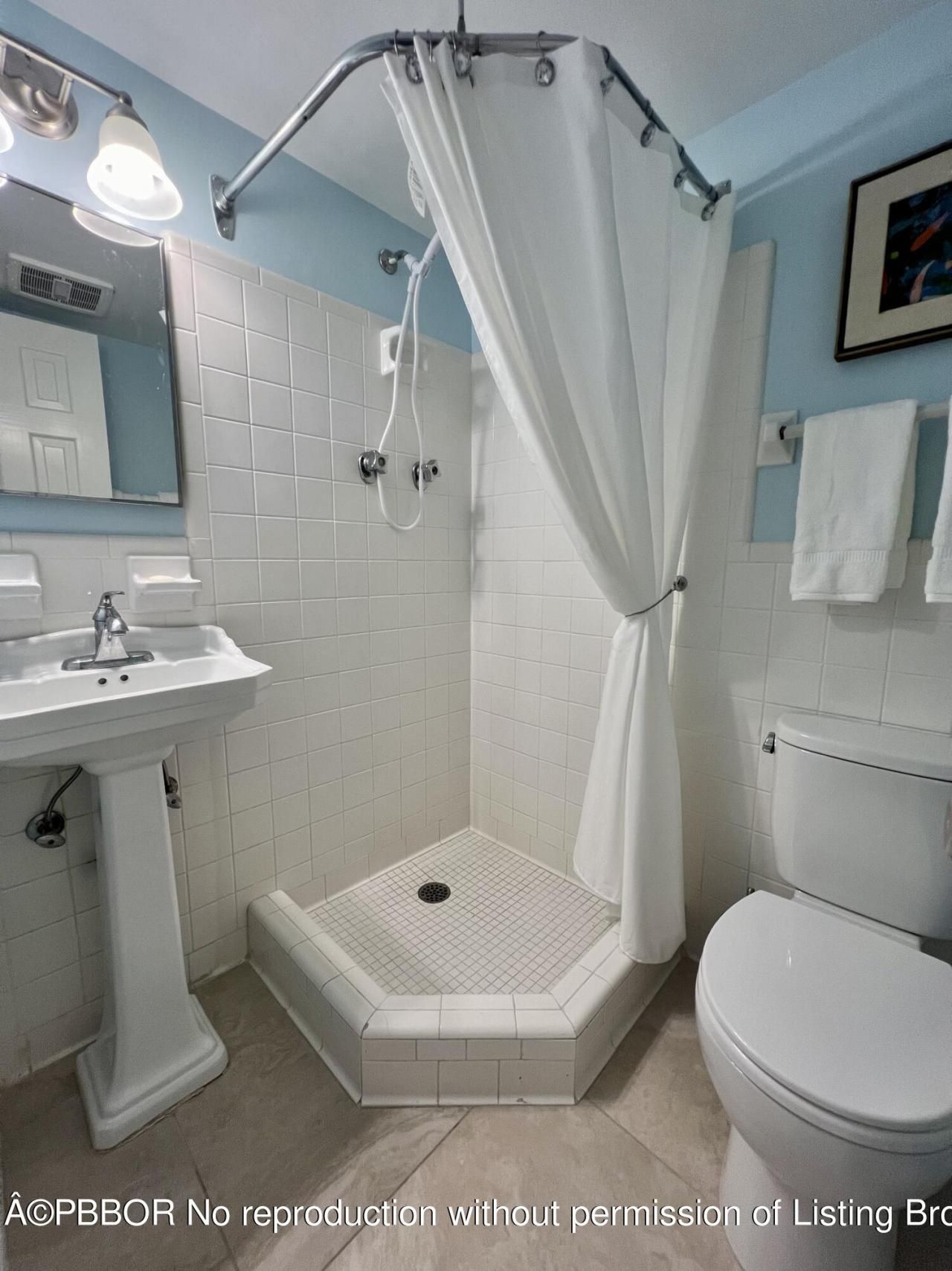 139 Sunrise Avenue, Unit 204, Palm Beach, FL 33480 Photo