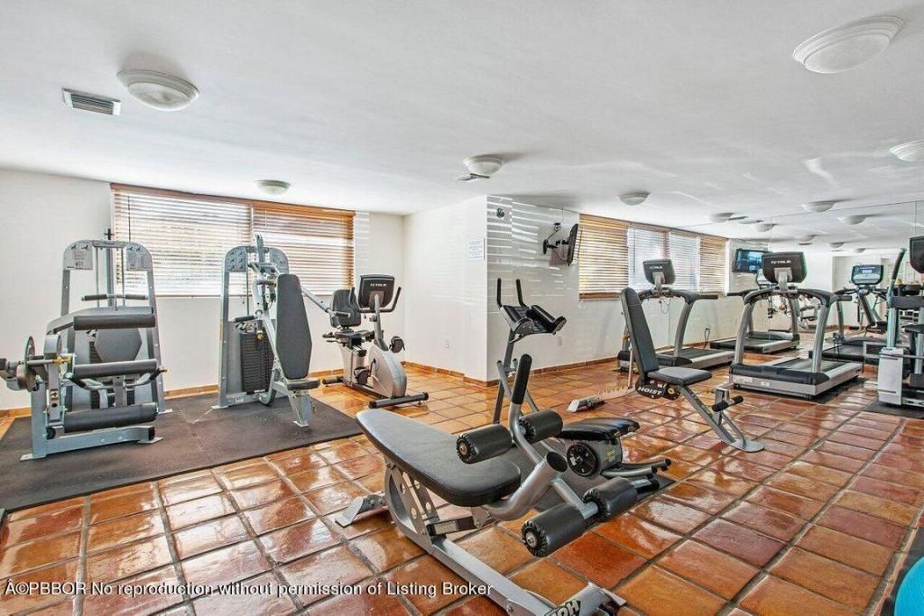 139 Sunrise Avenue, Unit 204, Palm Beach, FL 33480 Photo