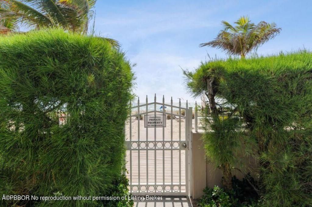 139 Sunrise Avenue, Unit 204, Palm Beach, FL 33480 Photo