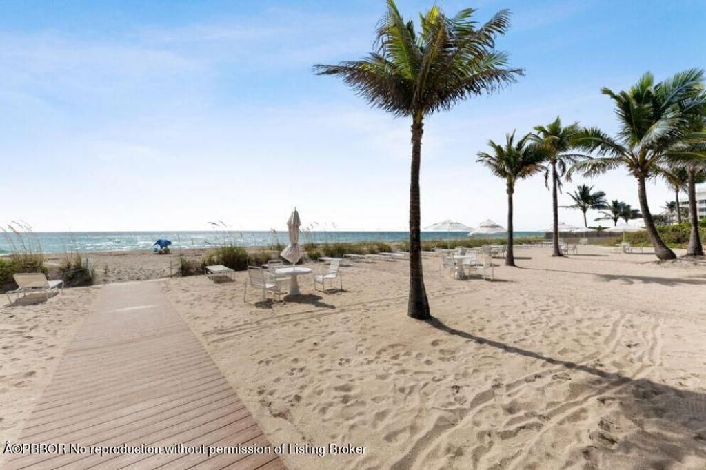 139 Sunrise Avenue, Unit 204, Palm Beach, FL 33480 Photo