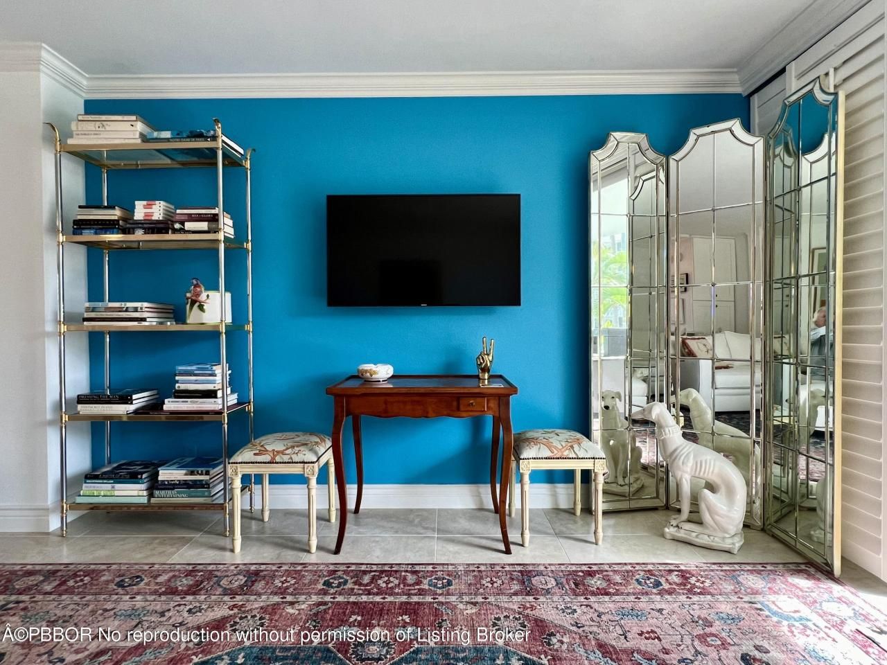 139 Sunrise Avenue, Unit 204, Palm Beach, FL 33480 Photo