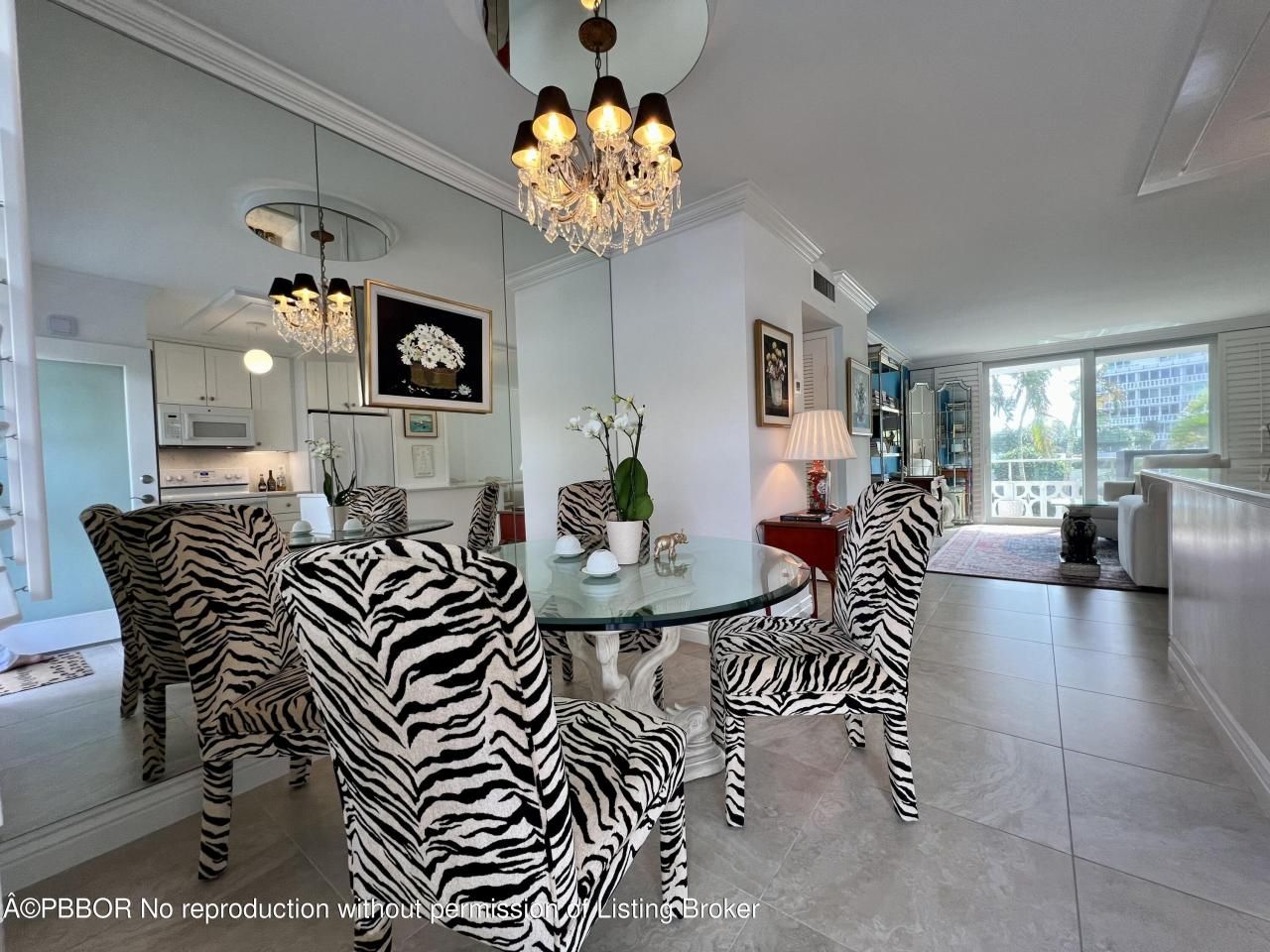 139 Sunrise Avenue, Unit 204, Palm Beach, FL 33480 Photo