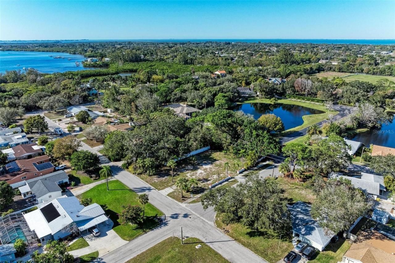 210 77th Street Nw, Bradenton, FL 34209 Photo