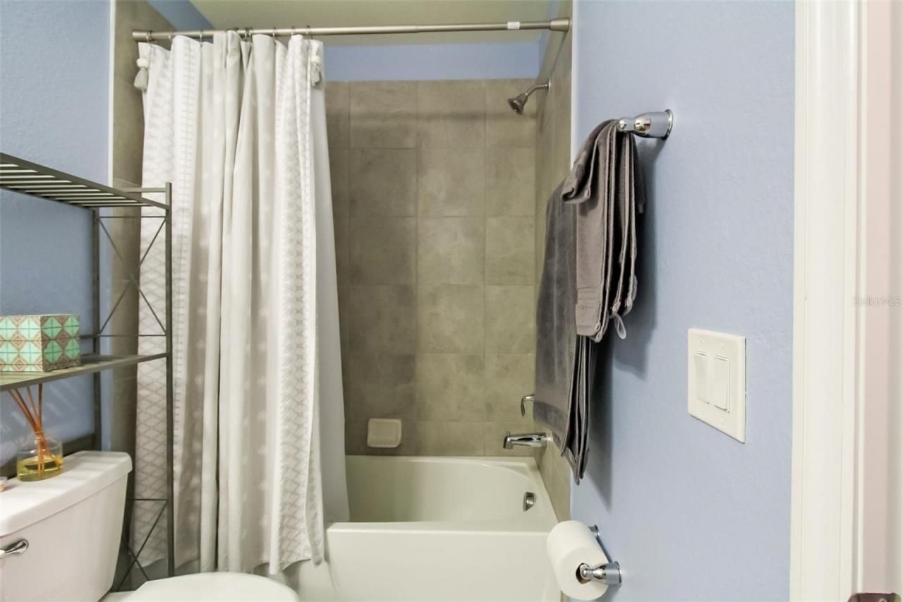 17810 Gawthrop Drive, Unit 207, Bradenton, FL 34211 Photo