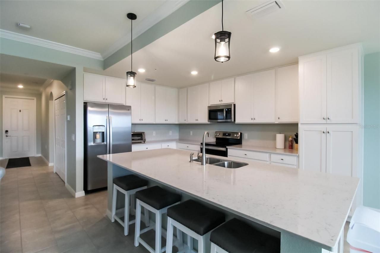 17810 Gawthrop Drive, Unit 207, Bradenton, FL 34211 Photo