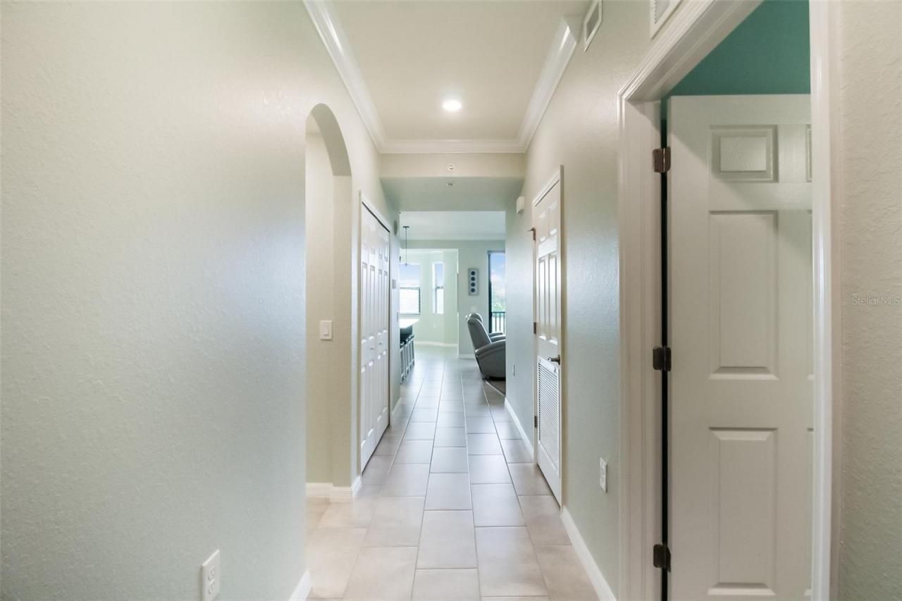 17810 Gawthrop Drive, Unit 207, Bradenton, FL 34211 Photo