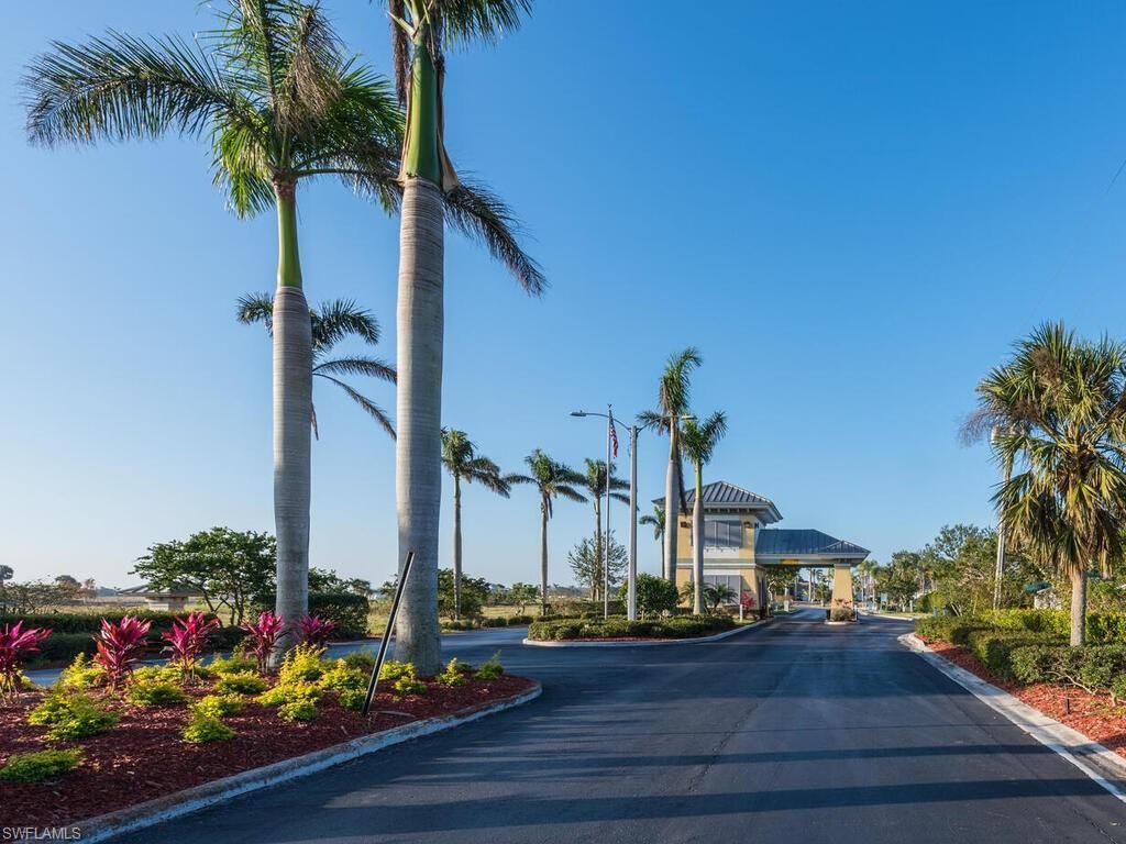 18211 Royal Hammock Blvd, Naples, FL 34114 Photo