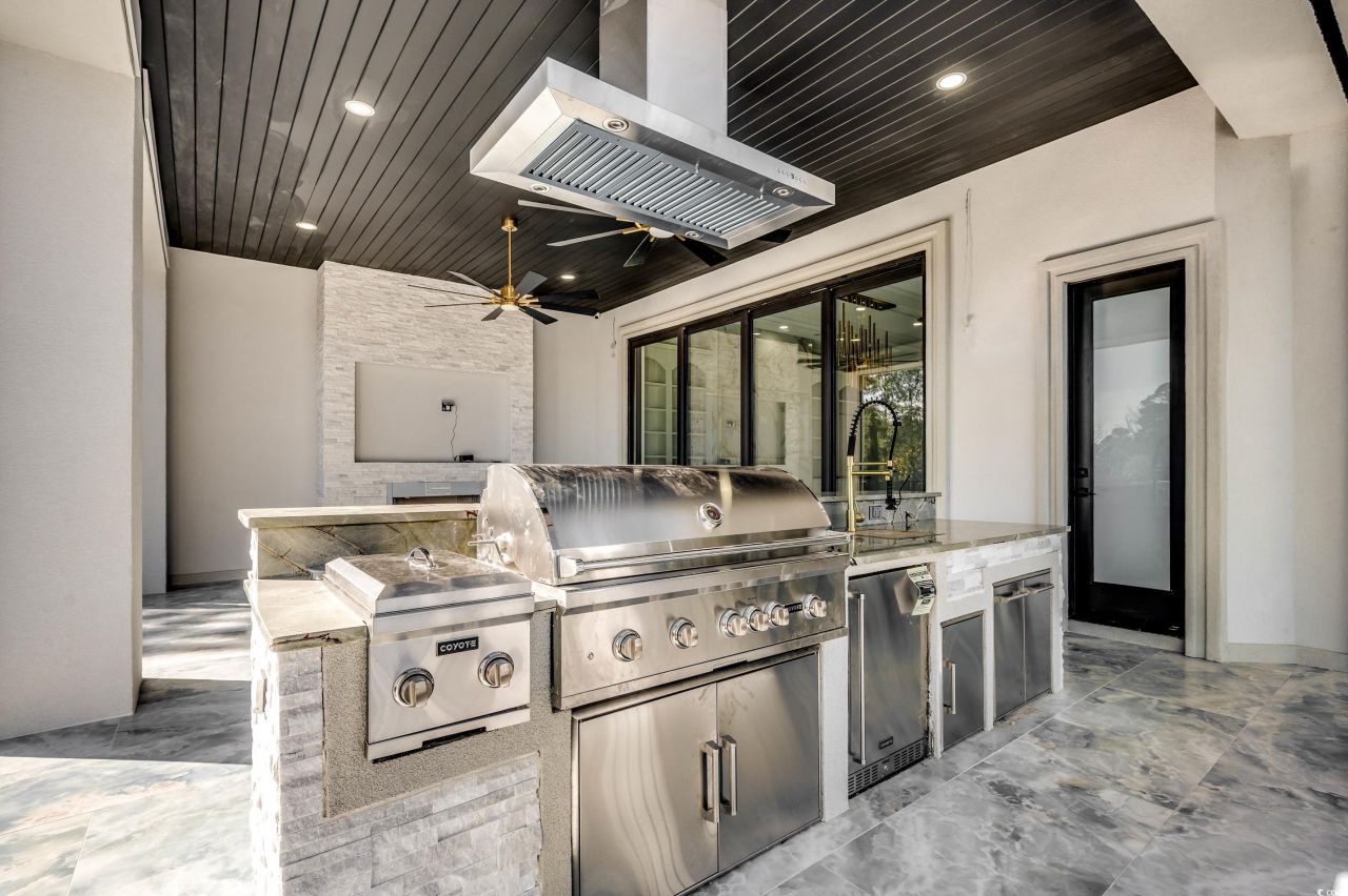 9185 Marina Pkwy. Photo 11