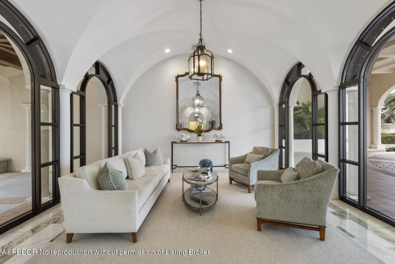 200 Bradley Place, Unit 301, Palm Beach, FL 33480 Photo