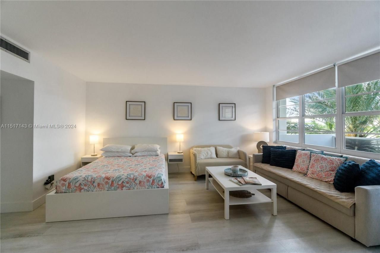 100 Lincoln Rd, Unit 312, Miami Beach, FL 33139 Photo
