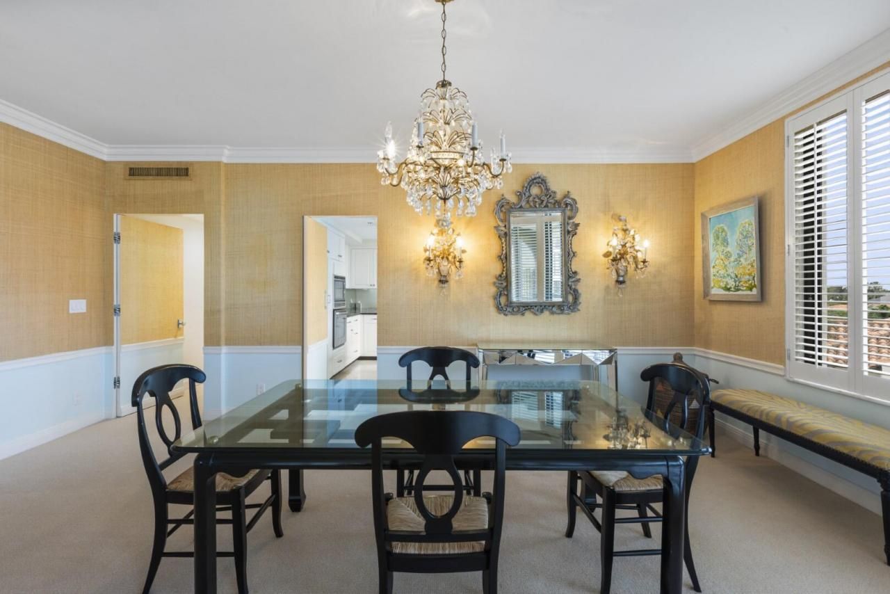 200 Bradley Place, Unit 301, Palm Beach, FL 33480 Photo