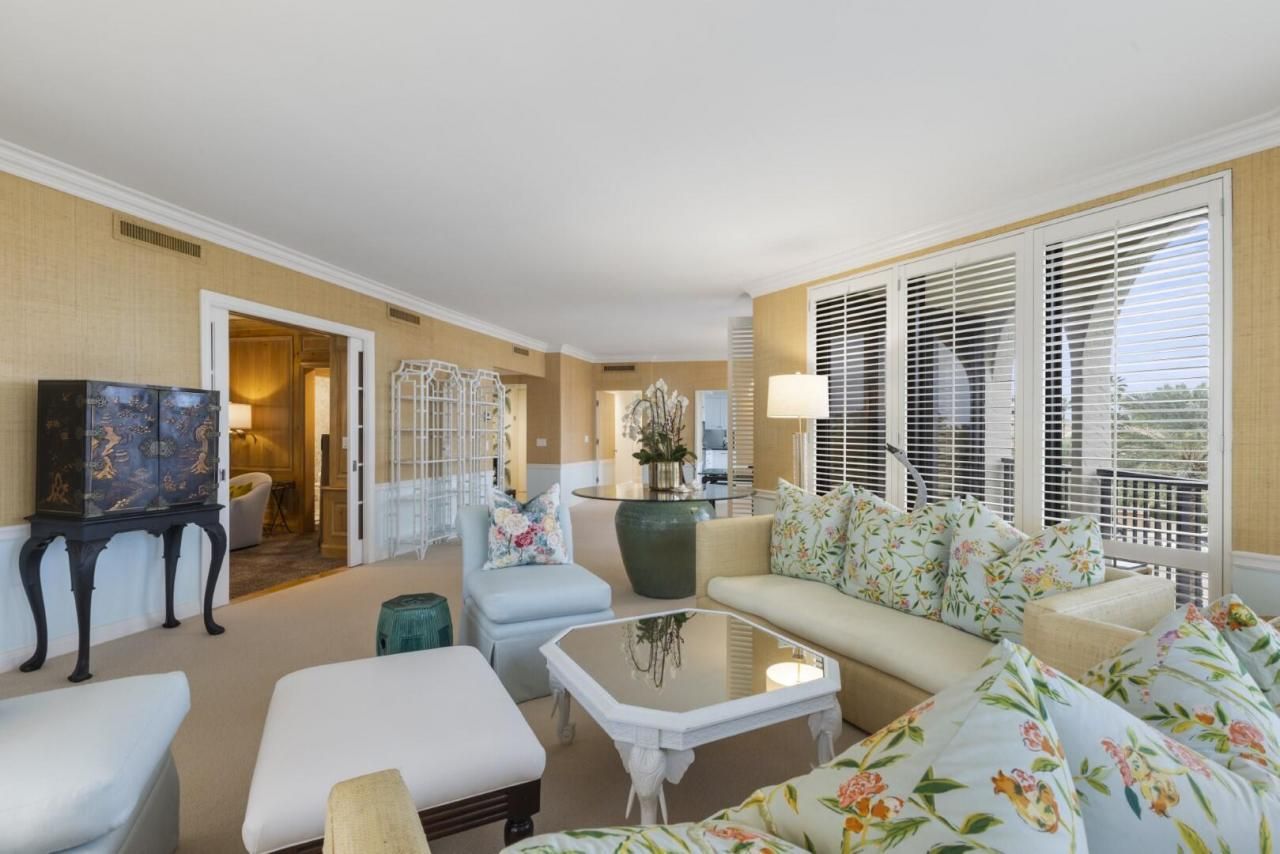 200 Bradley Place, Unit 301, Palm Beach, FL 33480 Photo