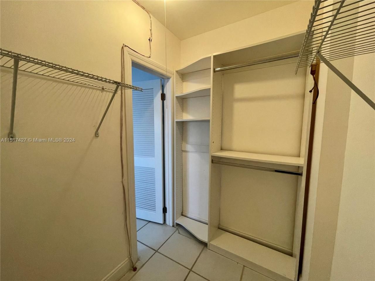 462 Golden Isles Dr, Unit 210, Hallandale Beach, FL 33009 Photo