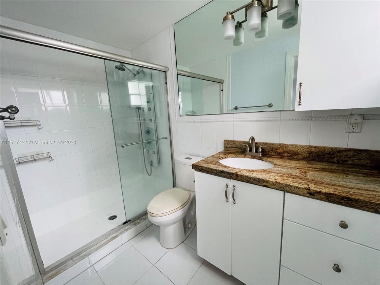 462 Golden Isles Dr, Unit 210, Hallandale Beach, FL 33009 Photo