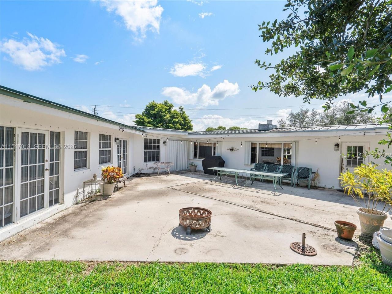 5901 SW 160th Ave, Southwest Ranches, FL 33331 Photo