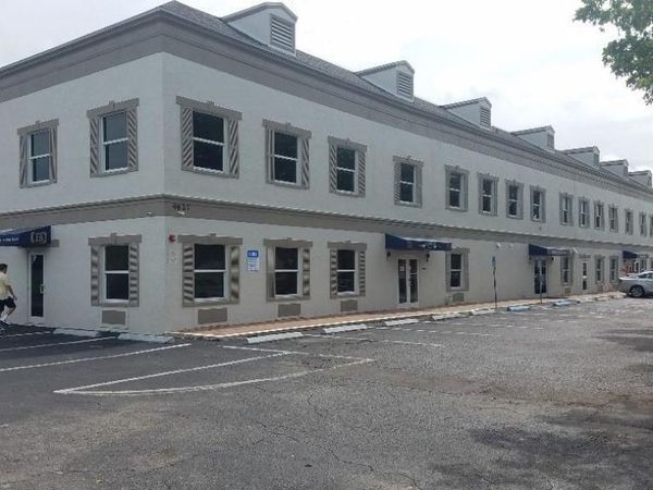 4627 Arnold AVE, NAPLES, FL 34104