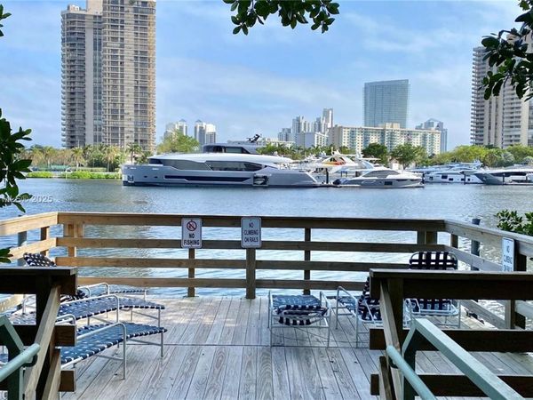 19901 E Country Club Dr, Unit 2103, Aventura, FL 33180