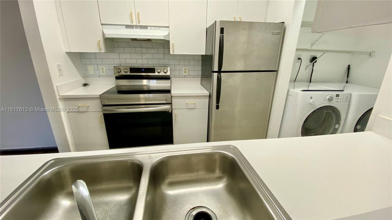 19901 E Country Club Dr, Unit 2103, Aventura, FL 33180 Photo