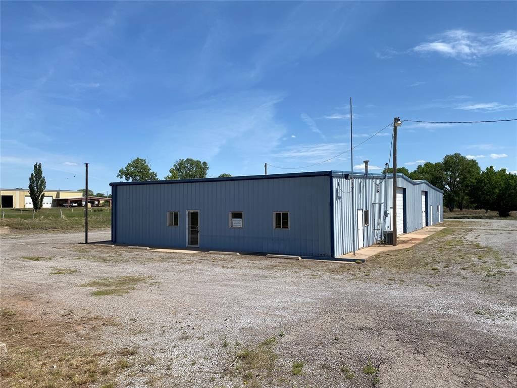3702 W 3rd Street, Elk City, OK 73644 Main Photo