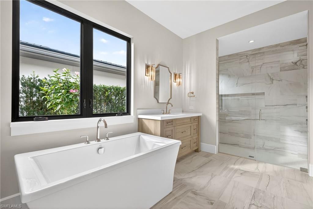 2055 Cambridge Park Dr, Naples, FL 34109 Photo