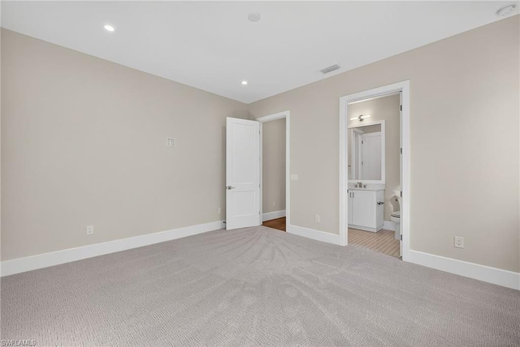 2055 Cambridge Park Dr, Naples, FL 34109 Photo