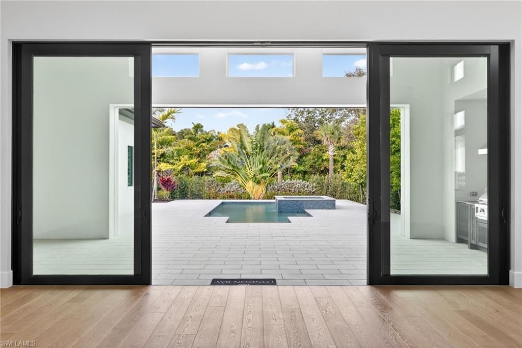 2055 Cambridge Park Dr, Naples, FL 34109 Photo