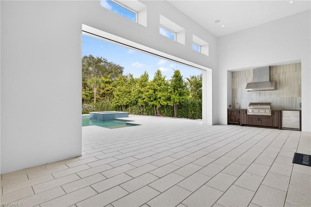 2055 Cambridge Park Dr, Naples, FL 34109 Photo