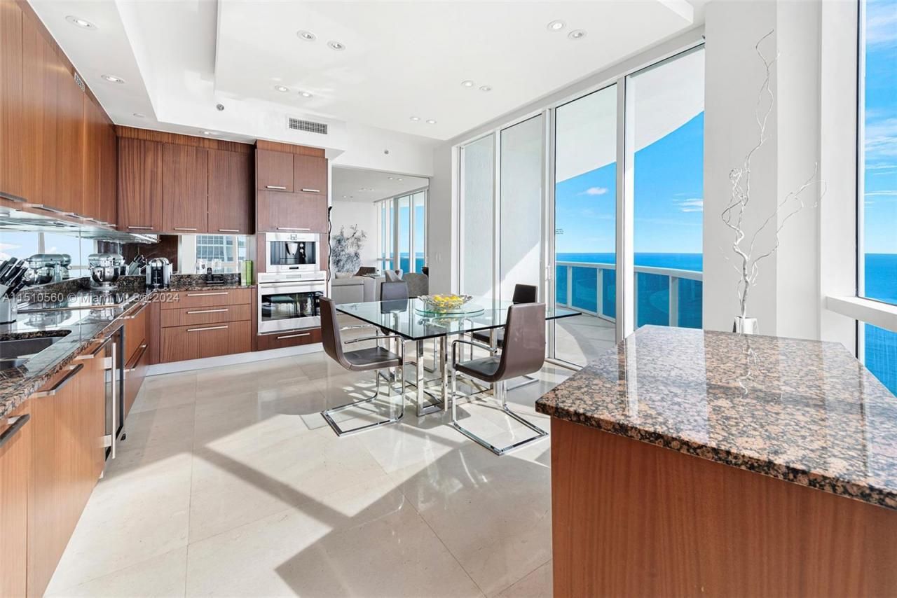 15901 Collins Ave, Unit 2801, Sunny Isles Beach, FL 33160 Photo
