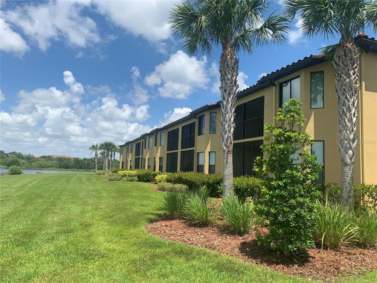 7225 River Hammock Drive, Unit 202, Bradenton, FL 34212 Photo