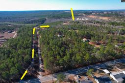 1446 Mack Street photo 4