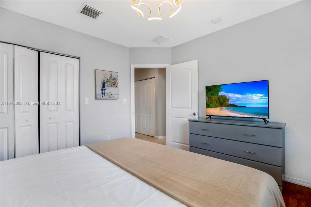 4710 NE 18th Ter, Fort Lauderdale, FL 33308 Photo