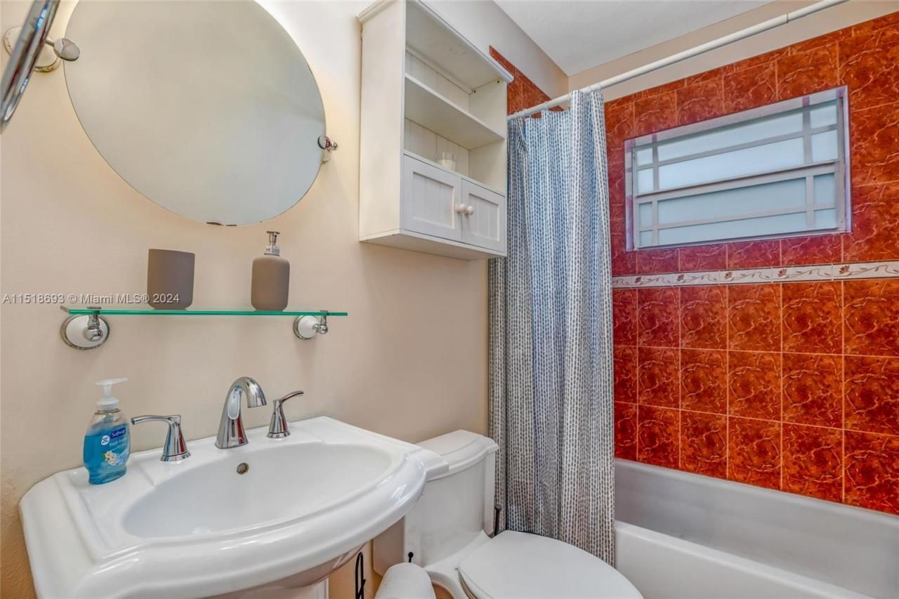 4710 NE 18th Ter, Fort Lauderdale, FL 33308 Photo