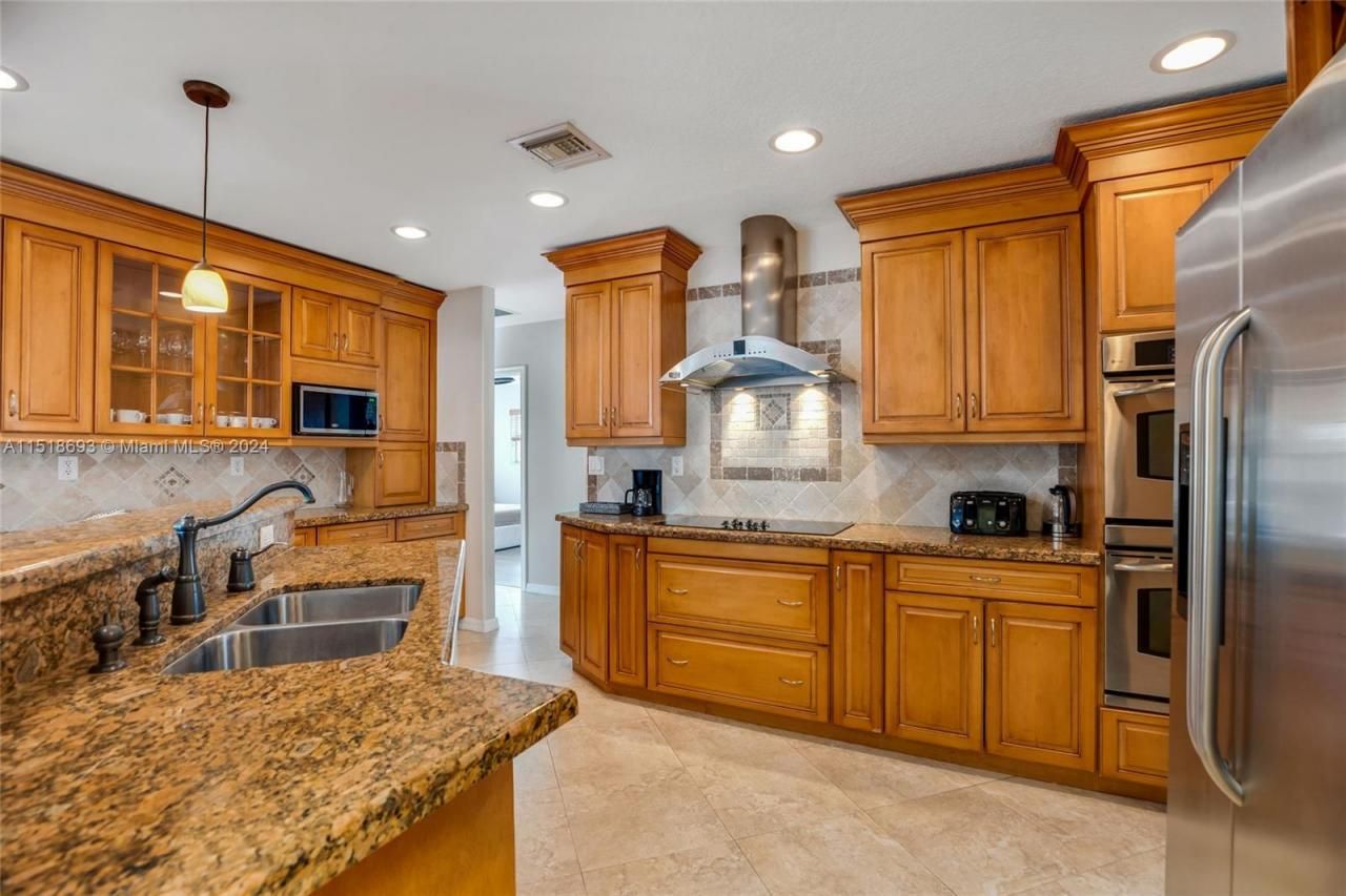 4710 NE 18th Ter, Fort Lauderdale, FL 33308 Photo