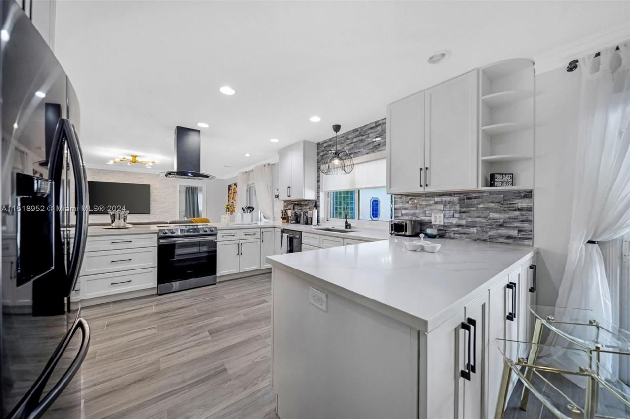 5801 NE 18th Ter, Fort Lauderdale, FL 33308 Photo