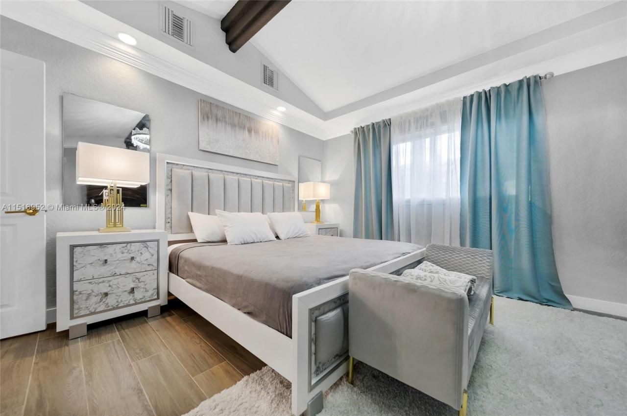 5801 NE 18th Ter, Fort Lauderdale, FL 33308 Photo