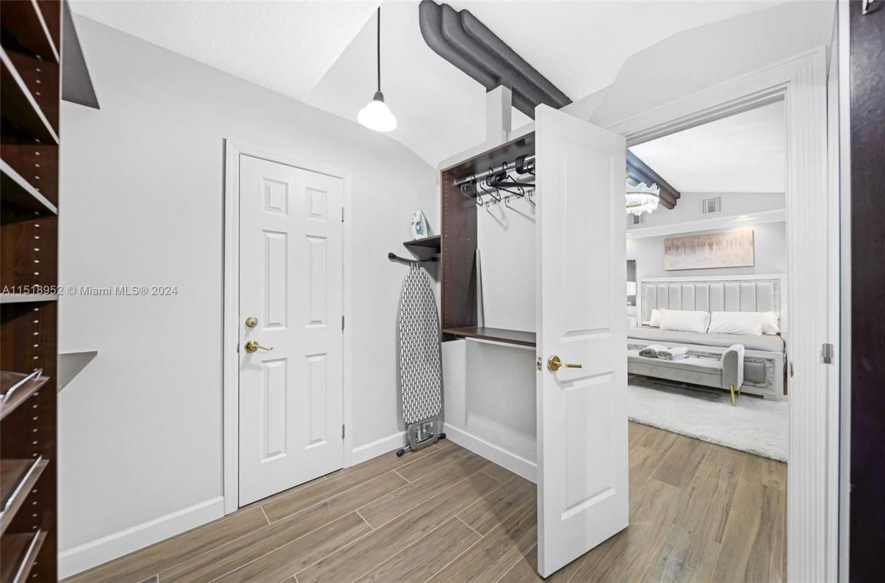 5801 NE 18th Ter, Fort Lauderdale, FL 33308 Photo