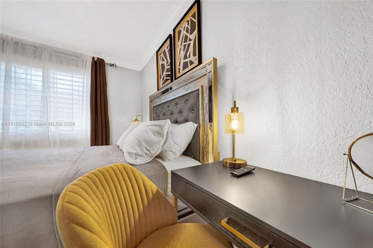 5801 NE 18th Ter, Fort Lauderdale, FL 33308 Photo