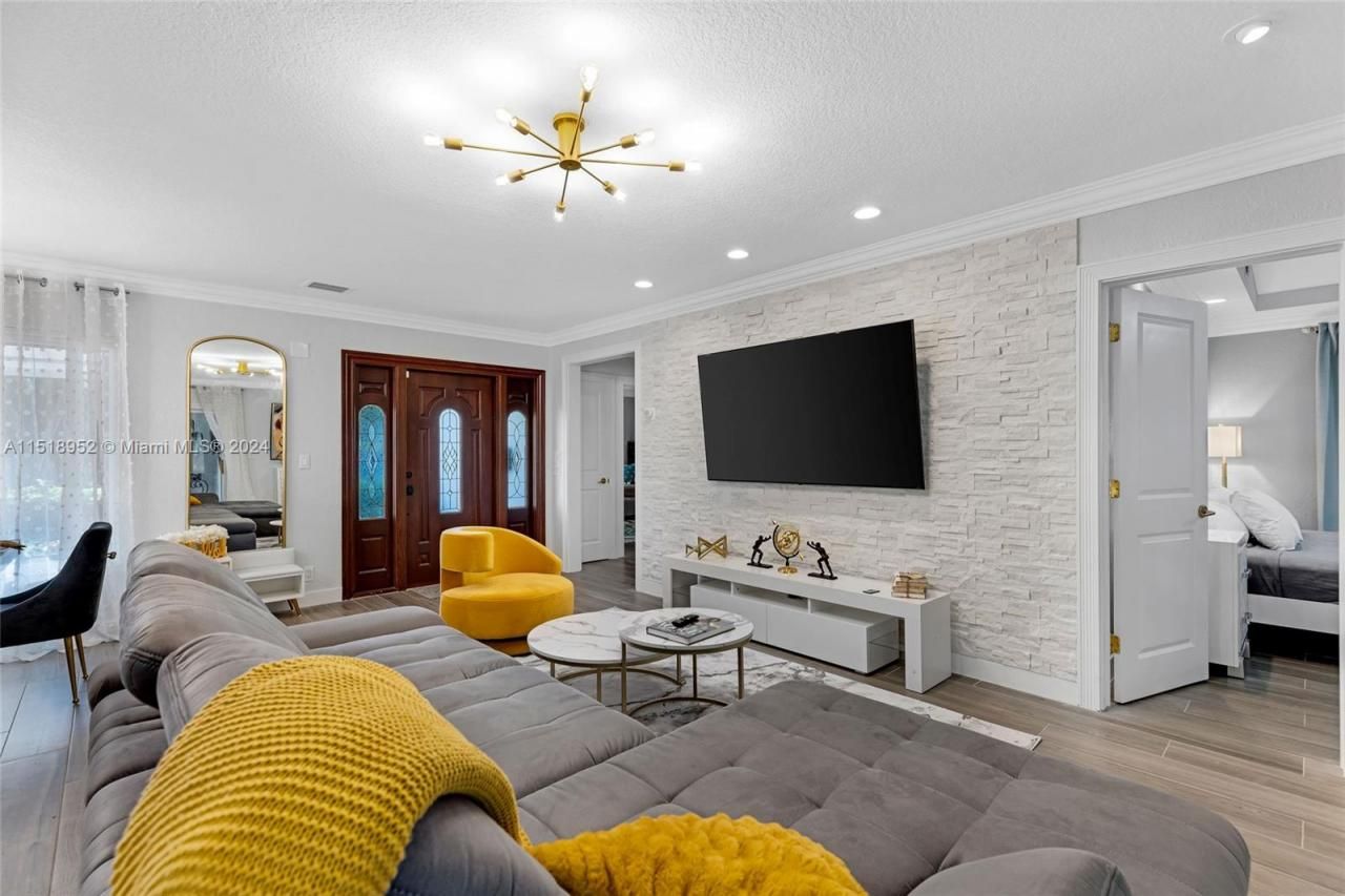 5801 NE 18th Ter, Fort Lauderdale, FL 33308 Photo