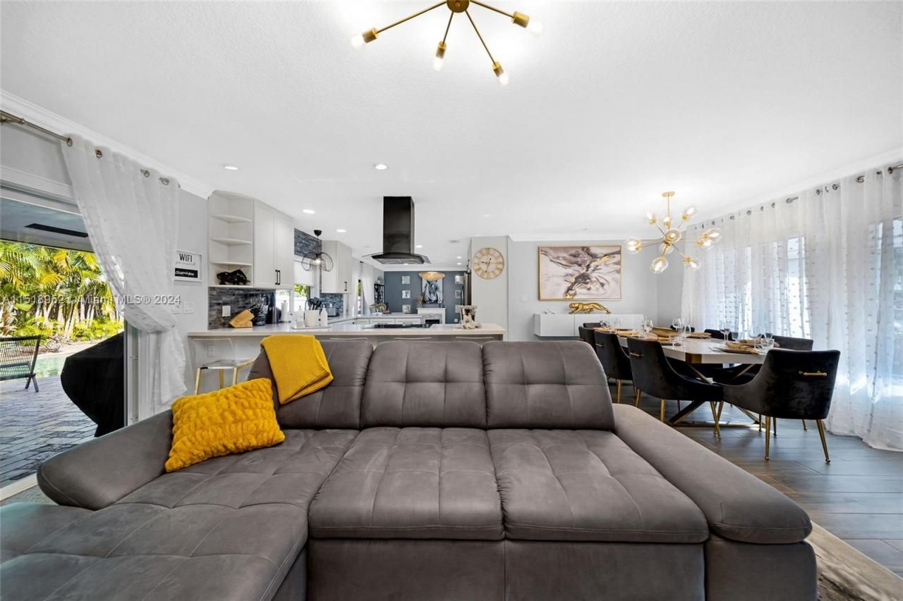 5801 NE 18th Ter, Fort Lauderdale, FL 33308 Photo