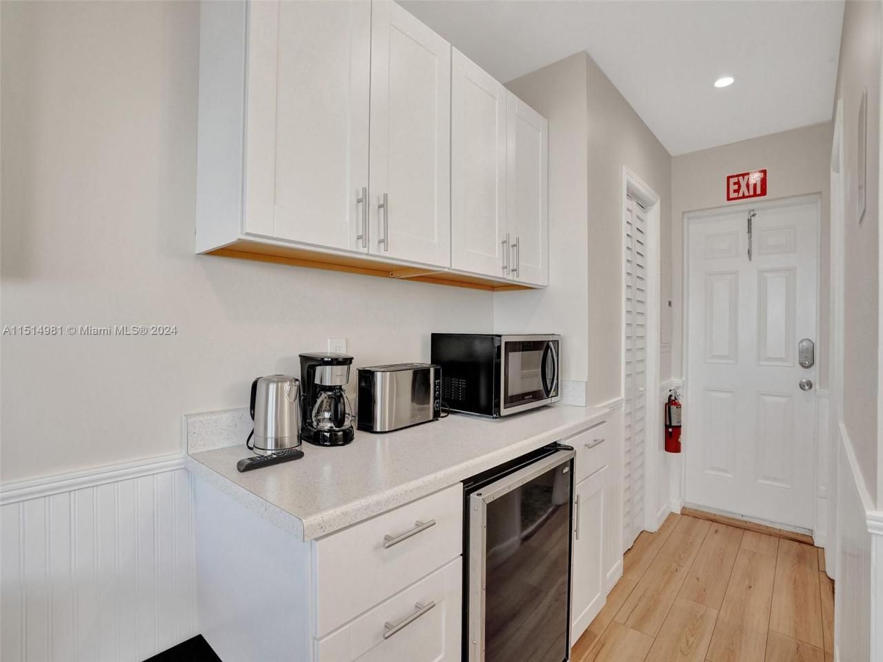 900 N Surf Rd, Unit 2, Hollywood, FL 33019 Photo