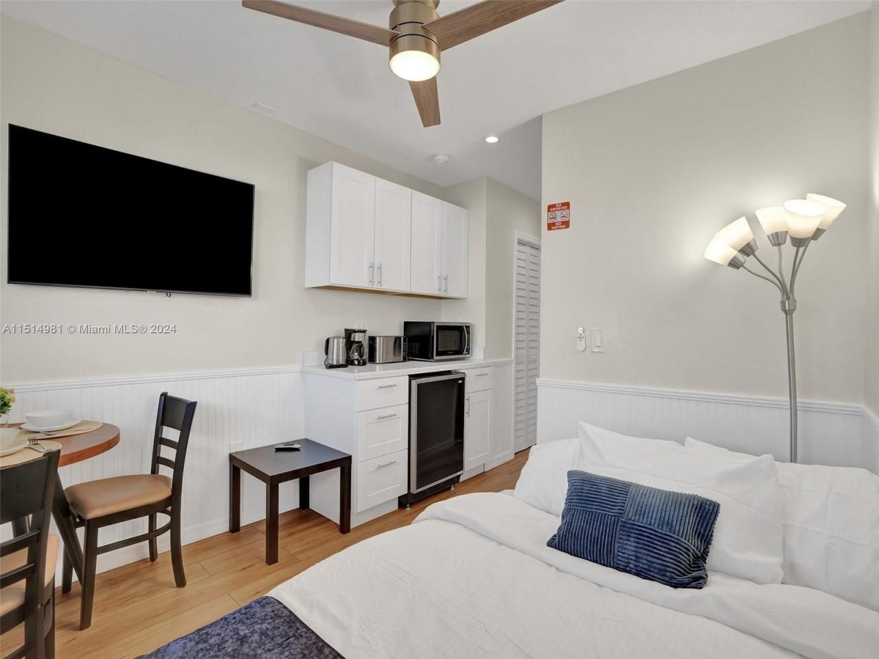 900 N Surf Rd, Unit 2, Hollywood, FL 33019 Photo