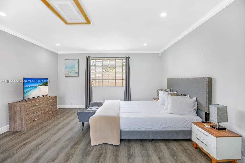 5320 NE 16th Ter, Fort Lauderdale, FL 33334 Photo