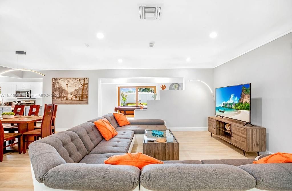 5320 NE 16th Ter, Fort Lauderdale, FL 33334 Photo