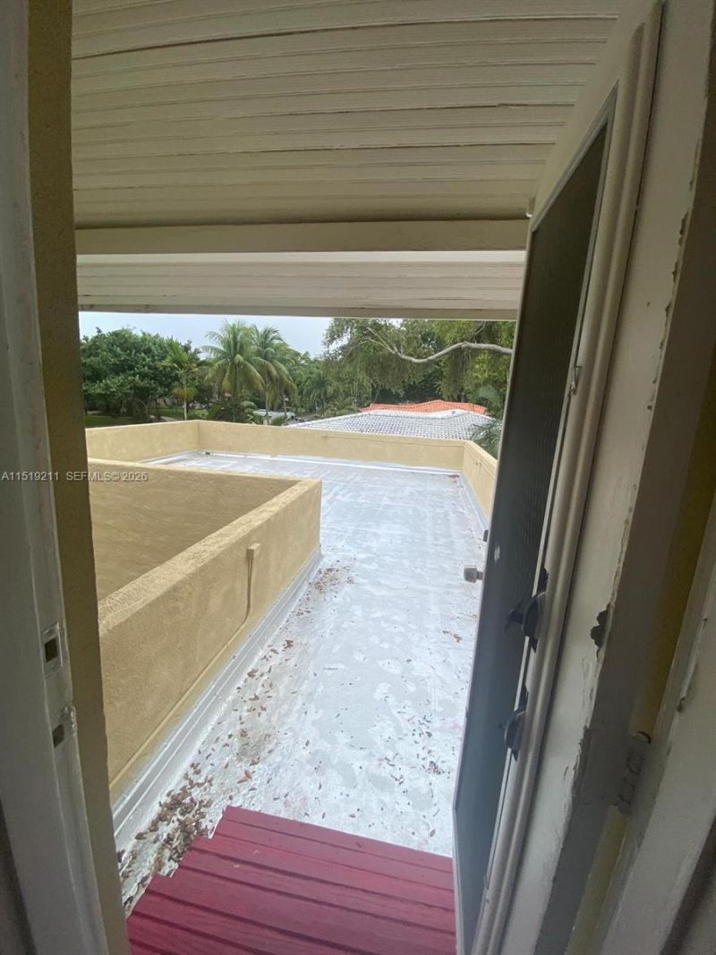 8900 NE 1st Ave, Unit 1, El Portal, FL 33138 Photo